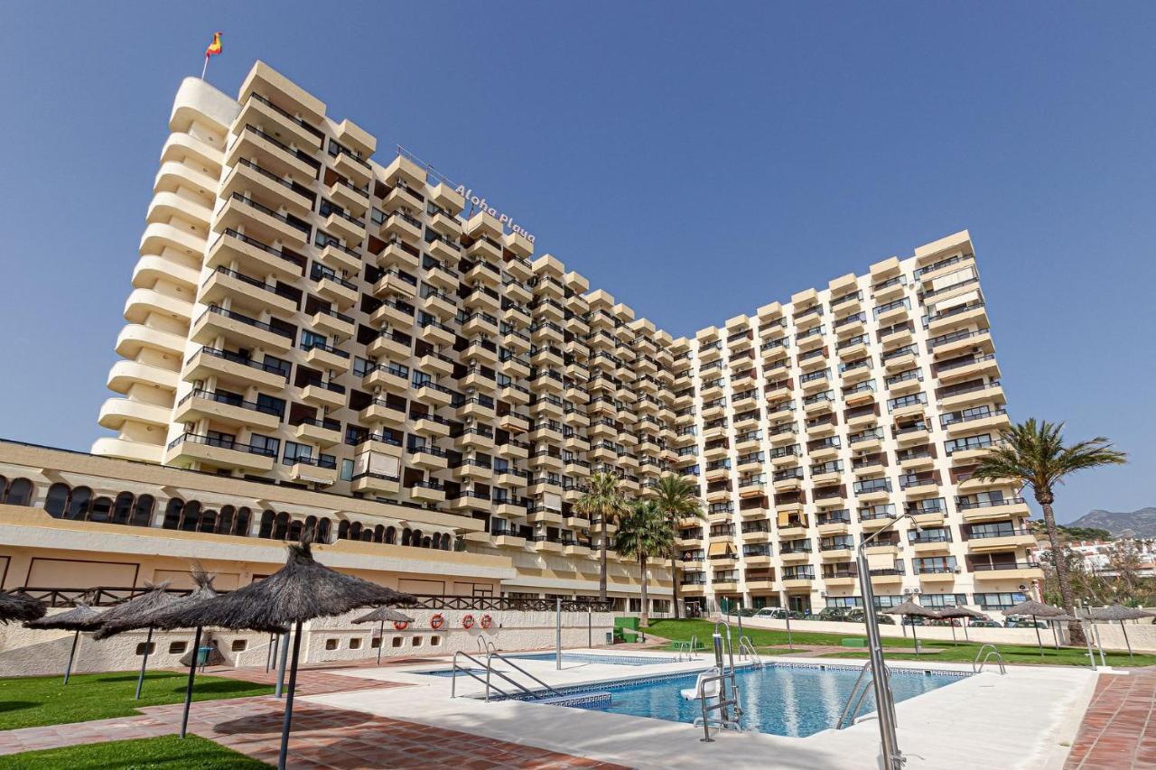 Beachfront With Spectacular Views And Swimming Pool 贝纳尔马德纳 外观 照片
