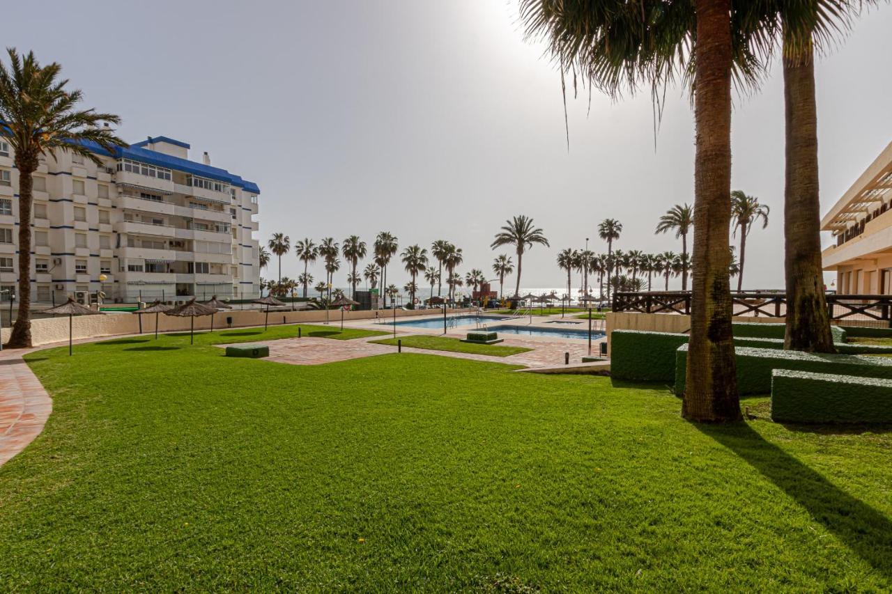 Beachfront With Spectacular Views And Swimming Pool 贝纳尔马德纳 外观 照片
